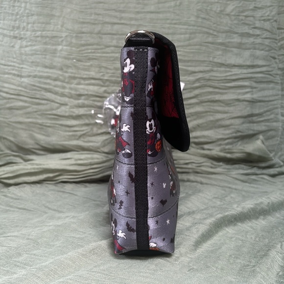 Harveys Seatbelt Disney Vampire Mickey Medium Crossbody NWT SOLD OUT - Picture 9 of 16